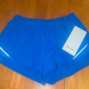 Lululemon Hotty Hot LR Short 2.5” *Lined